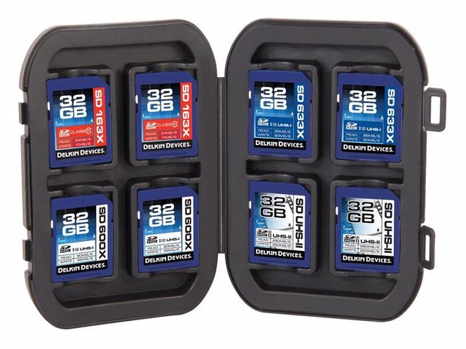 Hovedbilde Delkin Weather Resistant Case for 8 SD cards