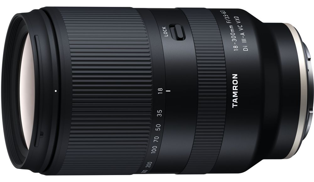 Tamron 18-300mm F/3.5-6.3 DI III-A VC VXD FUJI