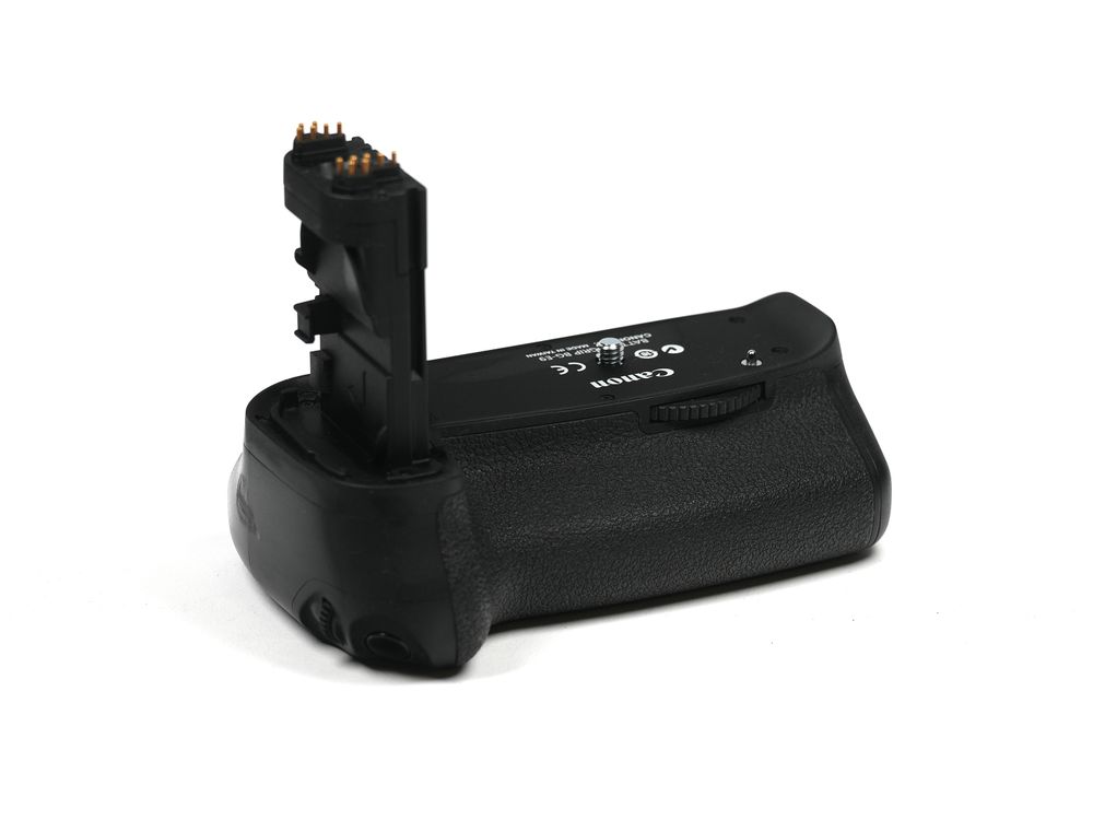 Canon BG-E9 Batterigrep Brukt