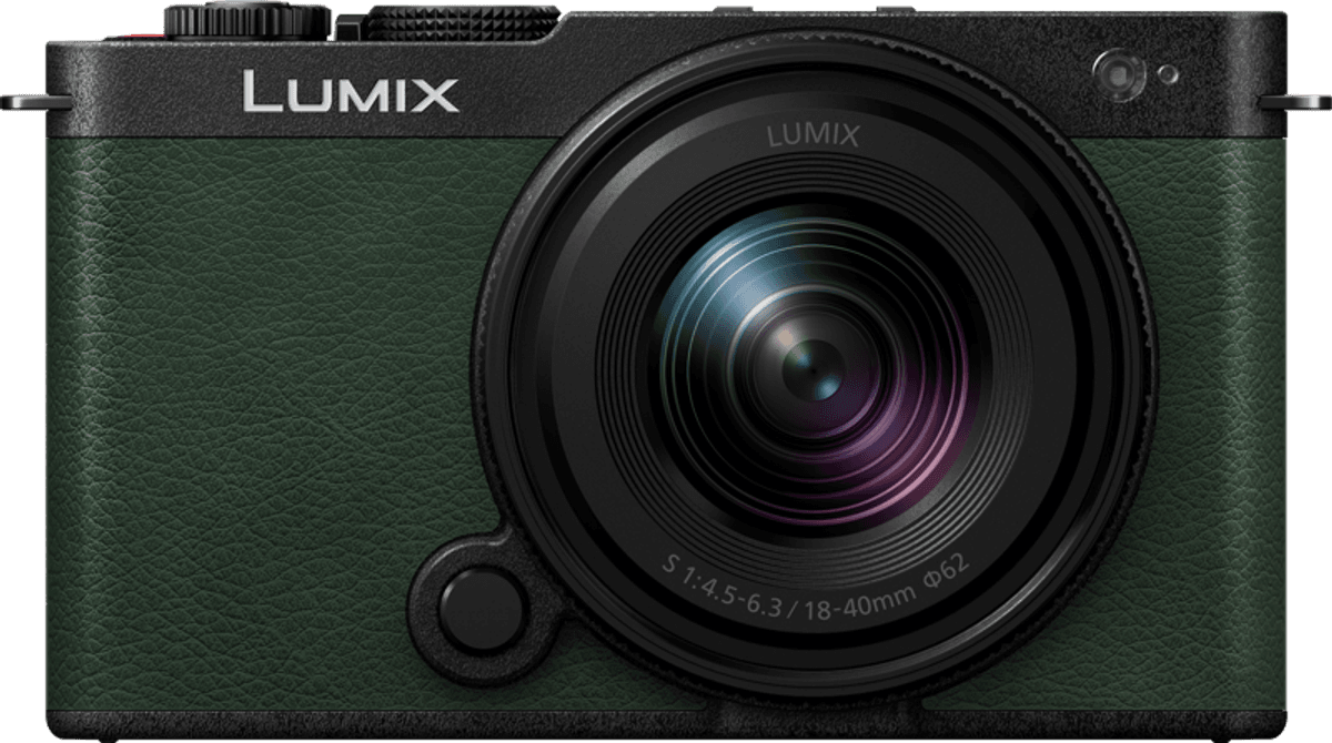 Panasonic Lumix S9 Dark Olive 18-40mm F/4.5-6.3