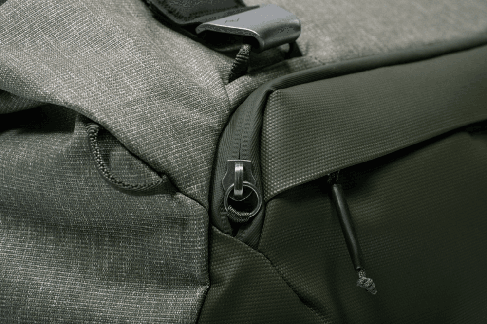 Peak Design Travel Duffel 35L // Sage